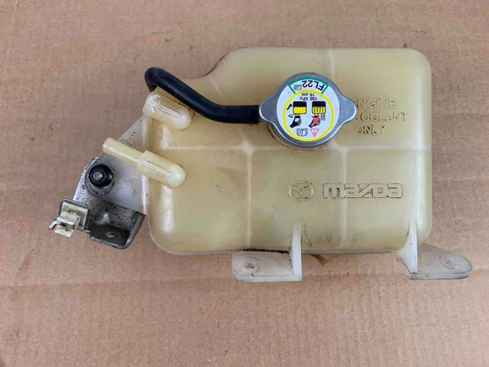2006-2015 Mazda Miata Radiator Reservoir Tank with Cap MX5 NC 06-15 - Изображение 1 из 1
