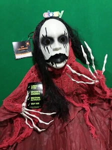 DECORACIÓN de Halloween de 5 pies colgante chica malvada Carrie sonido aterrador luz movimiento activado  - Imagen 1 de 6