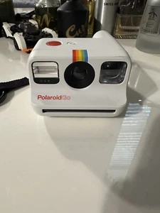 polaroid camera, used a couple of times - Picture 1 of 3