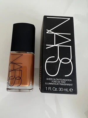 Nars sheer glow foundation in der Farbe  Med/dark 5 - Bild 1 von 4