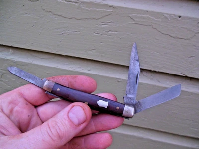 Faca de bolso Schrade Walden EUA 832 Stockman cabo de madeira mola quebrada - Imagem 1 de 4