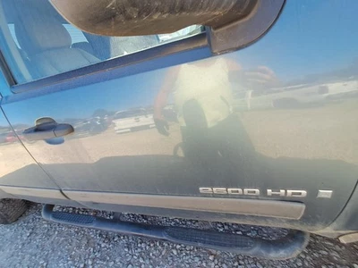 Used Front Right Door Assembly Front fits: 2008 Chevrolet Silverado 2500 pickup - Image 1 of 4