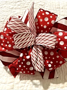 "Múltiples cintas rojas y blancas corona de árbol de Navidad 12"" arco redondo hecho a mano nuevo" - Imagen 1 de 5