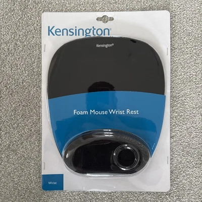 Kensington Foam Mouse Mat Black with Cushioned Wristrest 62384 - Image 1 of 2