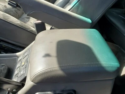 1999-2000-2001-2002-2003-2004 Land Rover Discovery reposabrazos portavasos gris  Foto 1 de 4