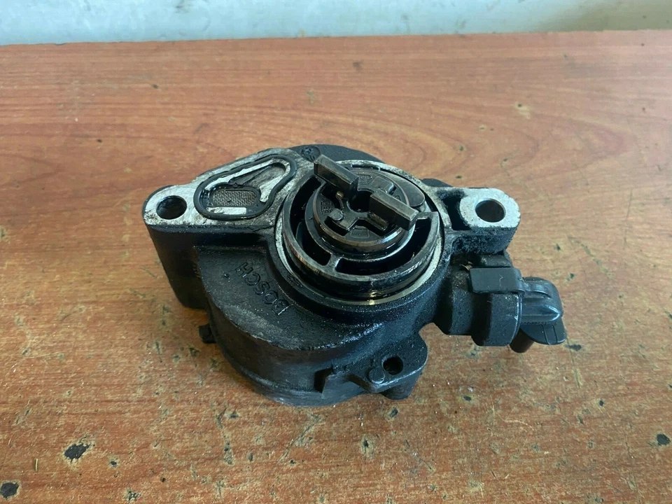 PEUGEOT 307 1.6 HDI VACUUM PUMP 0156-2C2 - Image 1 of 2
