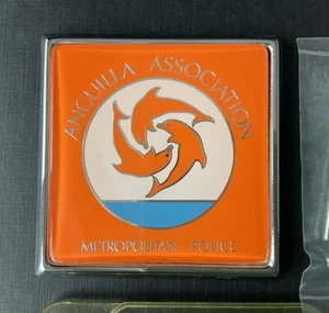 Insignia de rejilla de automóvil de la Policía Metropolitana de Anguila de colección sin usar - Imagen 1 de 10