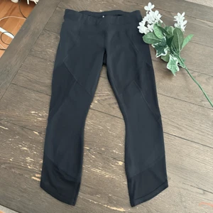 ATHLETA Women’s Black Mesh Capri Leggings size small - Picture 1 of 8