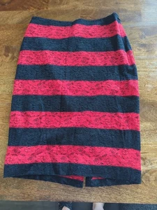 The Limited Women’s Red & Black Midi Skirt Size 6 NWT - Picture 1 of 10