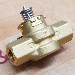 Honeywell Home VCZBB1100/U Valve Assembly 2 Way, 1/2" NPT, 300Psi - NEW - Picture 1 of 9