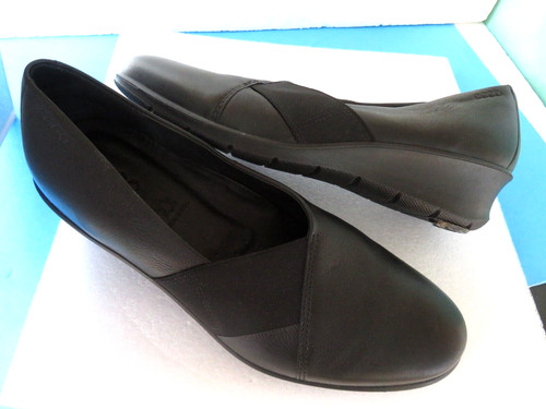 $120 ~ ECCO Felicia ~ Scarpe con zeppa in pelle nera ~ Taglia 40 ~ Indossate una volta