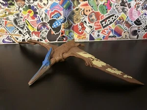Figura de acción de dinosaurio Jurassic World Dominion Roar Strikers Pteranodon funcionando - Imagen 1 de 8