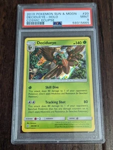 Pokémon Sun & Moon Cosmic Eclipse Decidueye Holo #20 2019 - PSA 9 como nuevo - Imagen 1 de 3