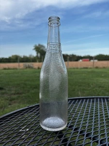 Bottiglia di soda New Moon 1940-50 Whistle Bottling Co Salisbury MD in rilievo 12 oz rara - Foto 1 di 7