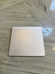 (O) Apple Magic A1339 Trackpad Silver Wireless Bluetooth Multi-Touch Dual-Sensor - Picture 1 of 3