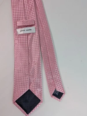 PIERRE CARDIN MEN'S TIE PINK/PLAIDS & CHECKS WIDTH: 3.25" LENGTH: 57" POLYESTER - Image 1 of 4