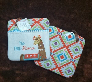 Llama Potholders Pocket Mitts Set Kay Dee Lovely Llama Pattern NWT - Picture 1 of 1