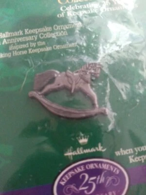 Pin de coleccionista Hallmark... caballo mecedor nuevo sin abrir Foto 1 de 3