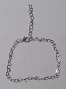 Nuevo Brazalete Cadena Corazones Tono Plata Pequeño 7.25" - Imagen 1 de 3