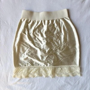 Vintage 1970s Union Made Victoria’s Secret Slip Lace Skirt - Picture 1 of 8