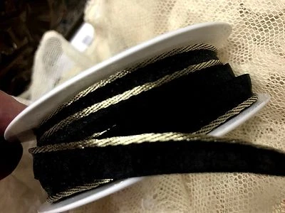 metallic tubing trim with lip 1/8" piping edging 1yd made in France - Image 1 of 3