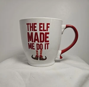 10 Strawberry Street The Elf Made Me Do It Weihnachtstassen - Bild 1 von 7