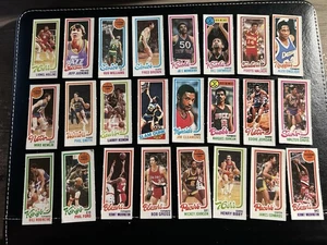 Lote de 24 paneles de baloncesto Topps 1980-81 líderes de asistencia y puntuación - Imagen 1 de 4