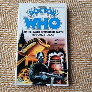 Doctor Who Target: And the Dalek Invasion of Earth Signed by CAROL ANN FORD - Picture 1 of 4