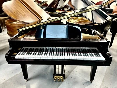 Piano de cola Samick SG-140 Petit 4'7" ébano pulido Foto 1 de 4