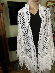 Vintage 1960s Glentey White Fringe Crochet Knit Shawl - Picture 1 of 10
