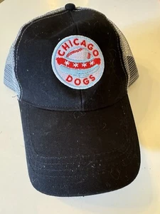 EUC Chicago Dogs Minor League Adjustable Black Embroidered Baseball Hat Cap S5 - Foto 1 di 3