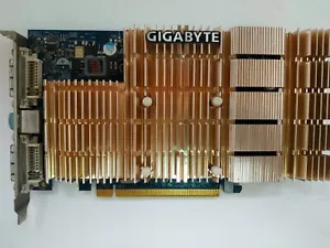 Gigabyte Gv Rx165256d Rh Radeon x1650 Graphics Card Pci - Picture 1 of 5