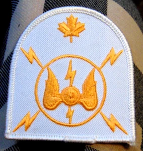 CANADA Royal Canadian Navy ELECTRONIC TECHNICIAN trade badge patch - Picture 1 of 2