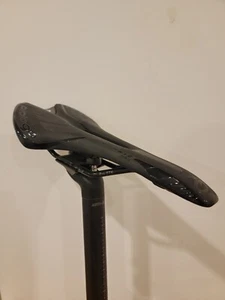 Prologo Zero II Pas Saddle - Black 134mm Width with Carbon Fiber Post - Picture 1 of 4