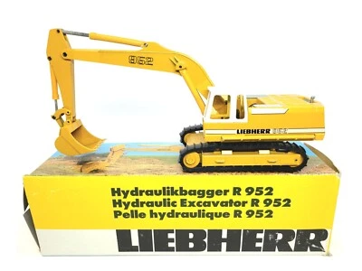 Liebherr R 952 Excavator - Conrad 1:50 Scale Diecast Model #2826 - Image 1 of 4