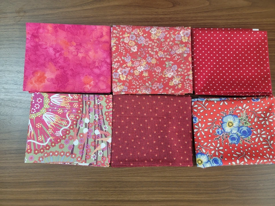 LOT 33      SIX FAT QUARTERS, PRE OWNED, NOT USED, MULTICOLORS - Image 1 of 1