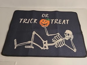Halloween Skull Door Mat 25 X 17 Inch Trick or Treat Doormat Indoor Outdoor - Picture 1 of 2