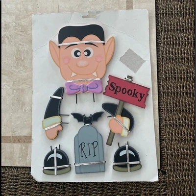 Vintage Halloween cake decorations - Image 1 of 4