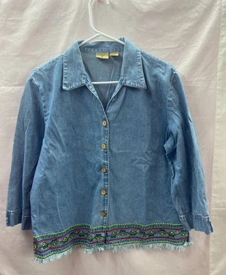 Camisa de mezclilla para mujer Mountain Lakes Causal LG 100 % algodón bordada dobladillo botón Foto 1 de 4