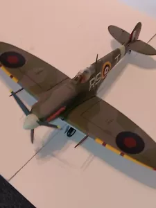 Franklin Mint / Armour RAF Mk V Spitfire Robert S Tuck - Picture 1 of 9