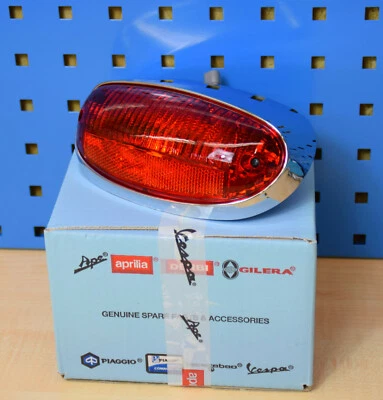 Original Vespa Ersatzteil Rücklicht ET2 ET4 50 125 150 Lampe Licht hinten Chrom - Bild 1 von 4