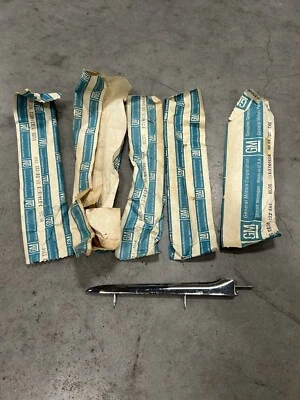 Juego de lanzas de cala lateral Chevrolet Corvette 1958-61 #10033 como nuevo de lote Foto 1 de 4