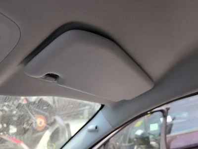 PEUGEOT 2008 ACTIVE MK1 2016-2019 PARASOL LADO DERECHO Foto 1 de 4