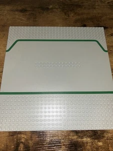Vintage Lego Baseplate Grey 32 x 32 Road Service Station w Green Lines 309p01 - Picture 1 of 1