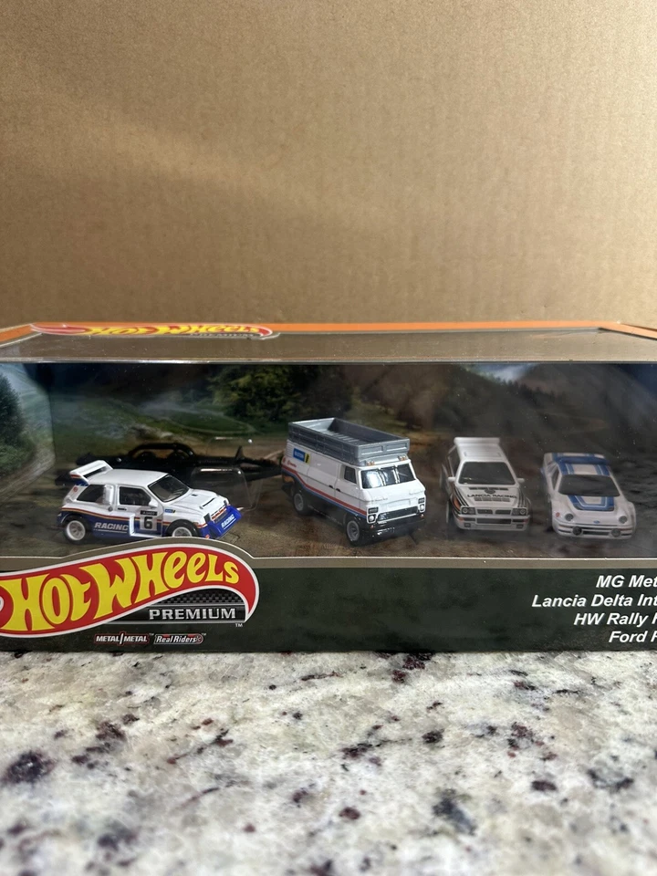 Hot Wheels Premium Diorama Rally Set MG Metro Lancia Delta HW Hauler Ford RS200 Foto 1 de 2