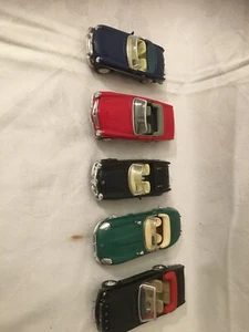 Modelle von Sportwagen - Maßstab 1 : 43 - Bild 1 von 3