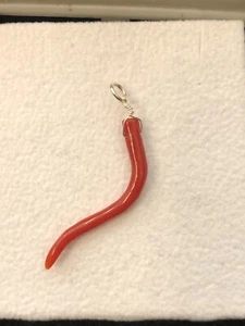 Horn Anhänger aus Koralle und Silber (4 cm) - Schmuck Ottaviani Rom von 1894 - Bild 1 von 1