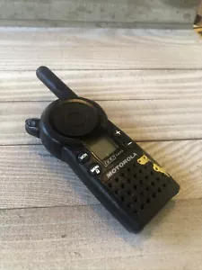 OEM Motorola CLS1410 4 Channels UHF 2-Way Radio - No Battery - No Antenna Cover - Picture 1 of 8