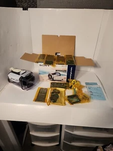 Sony SPK-HCD Waterproof Underwater Sports Pack (Missing Part Fold Out Screen - Picture 1 of 9