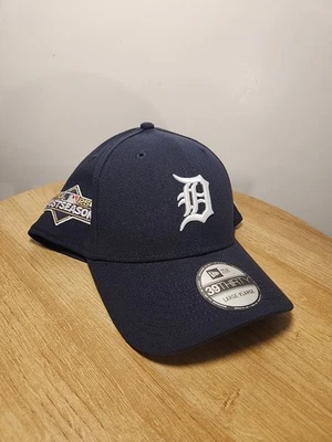 Men's New Era Navy Detroit Tigers 2025 MLB Postseason Side Patch 39THIRTY L/XL - Image 1 of 4